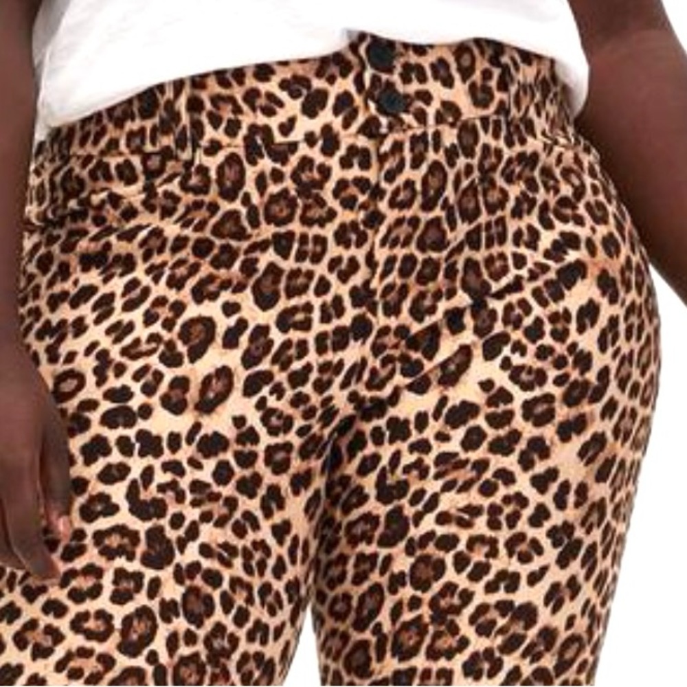 🌺TORRID STUDIO Leopard Ankle Skinny Pants🌺 - Picture 7 of 16